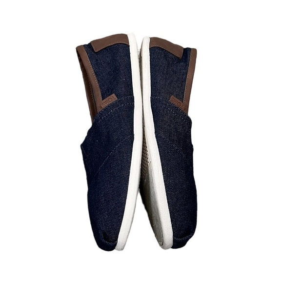 TOMS Blue Denim Classics Slip On Shoes Size 10.5 Men's - Picture 7 of 10